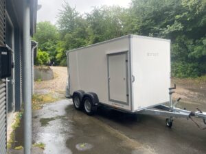 Lej flytte/cargo trailer hos os.