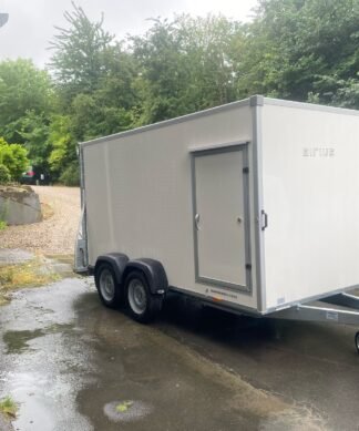Lej flytte/cargo trailer hos os.